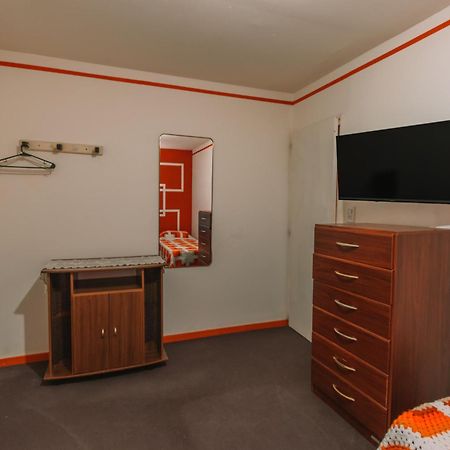 Habitaciones Mary 2 Camas Simples En Casa Compartida 乌斯怀亚 外观 照片